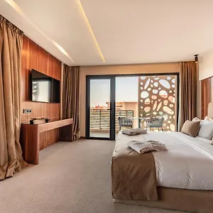 4* فندق Longue Vie
